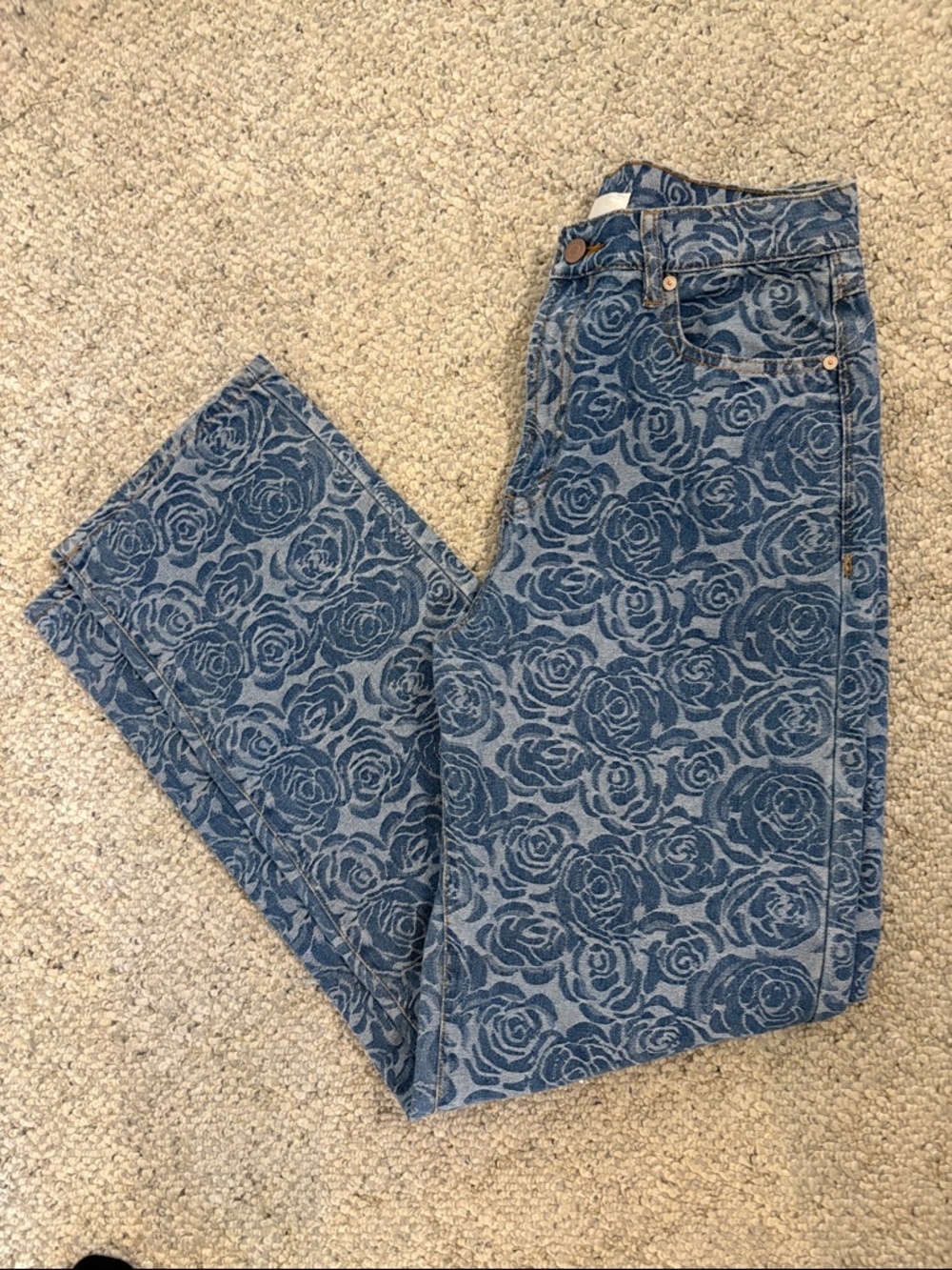 Habitual embossed floral medium wash wide leg denim jeans Size 8/29